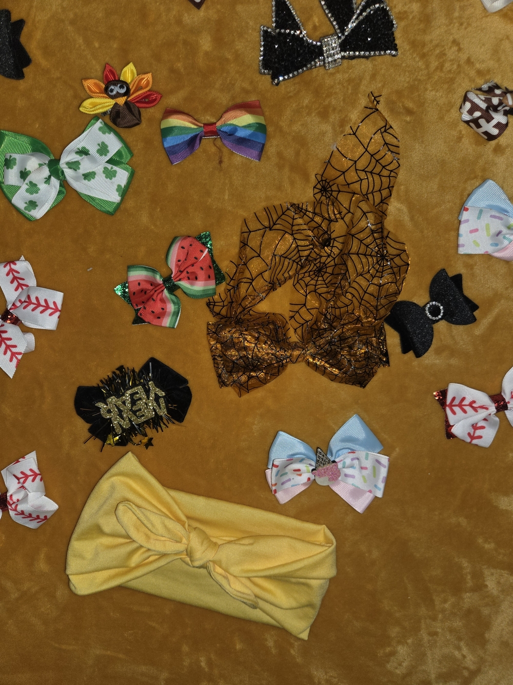 Hair accessory bundle. - Picture 4 of 7